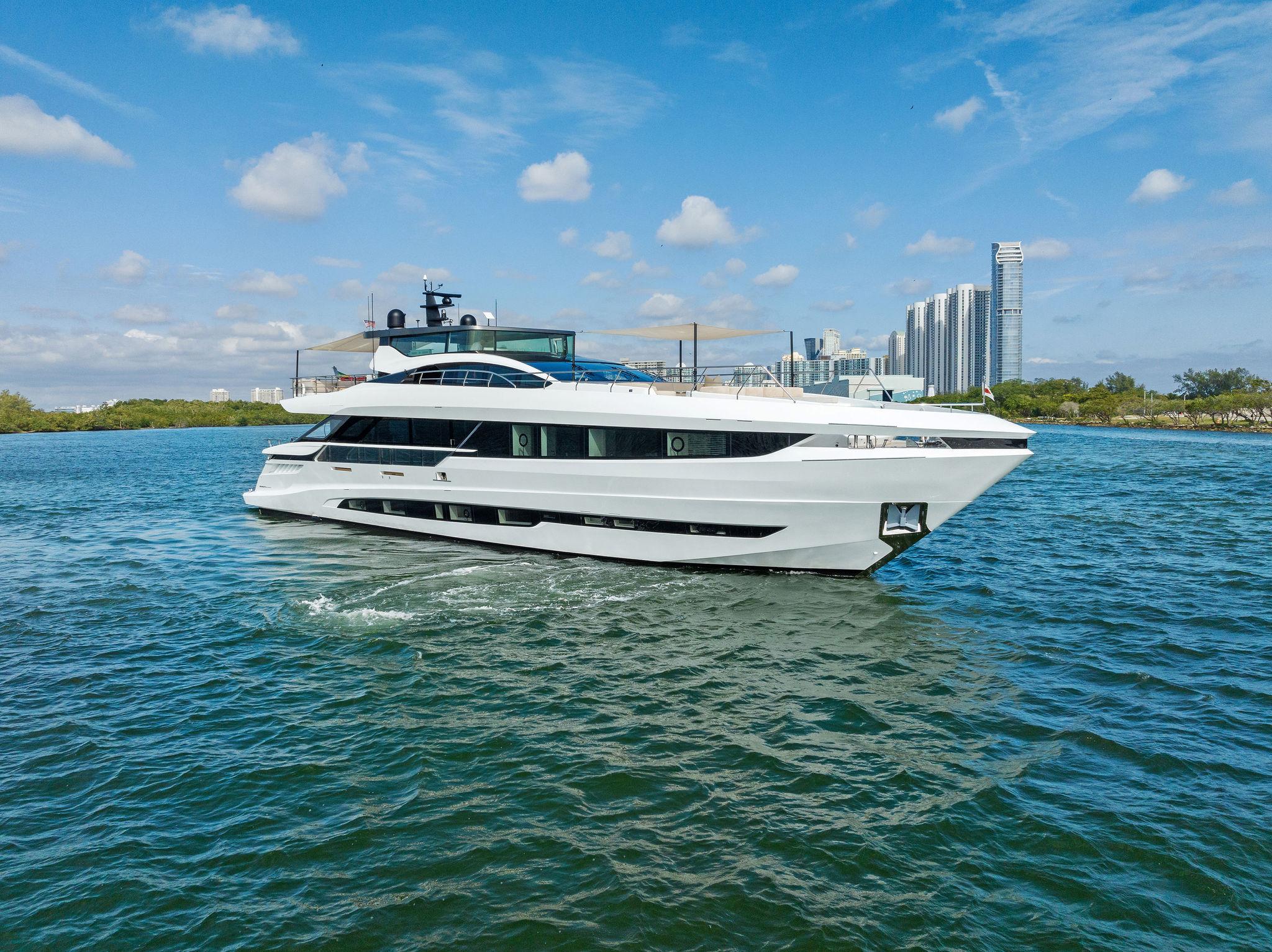 2020 Mangusta 33M Gransport