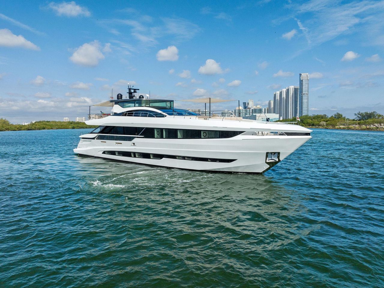 2020 Mangusta 33M Gransport — photo 1 of 16